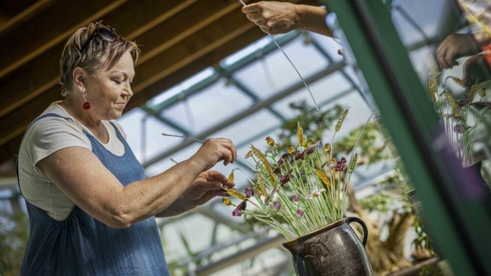 V Botanické zahradě v Liberci přibyly skleněné objekty inspirované přírodou, foto: Artur Irma